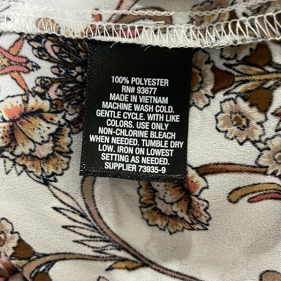 Worthington Floral Short Sleeve Blouse - Picture 5 of 6